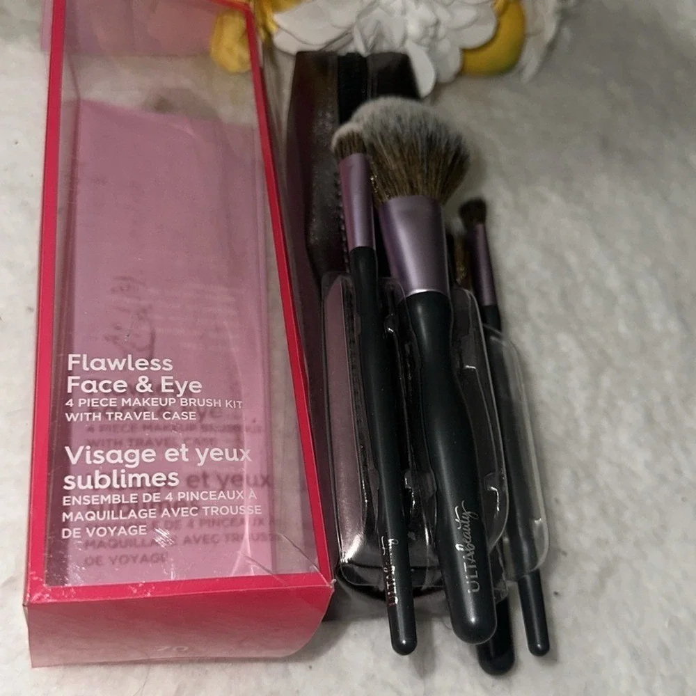 Ulta Beauty Flawless Face & Eye 4 Piece Makeup Brush Kit with Travel Case Purple